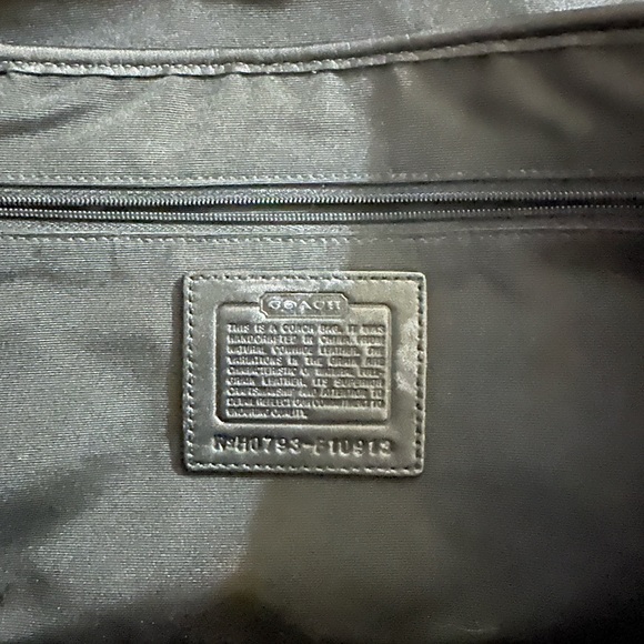 COACH Vintage Leather Shoulder Bag - Picture 4 of 5